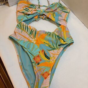 Gianni Bini one piece swimsuit teal